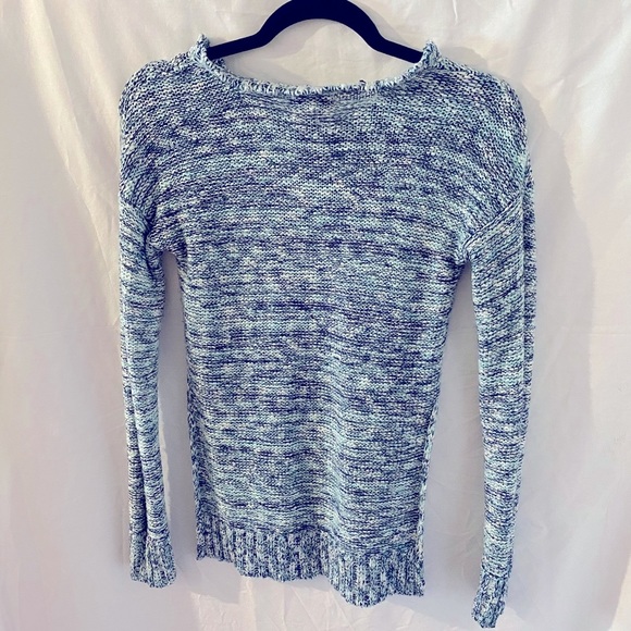 Arizona Jeans Acrylic Sweater. Juniors size XS.  Like New. Side Slits. - Picture 5 of 12